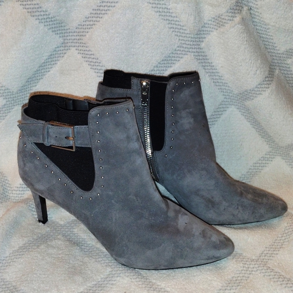 Calvin Klein Jozie Sz 8.5 pointed toe suede booties